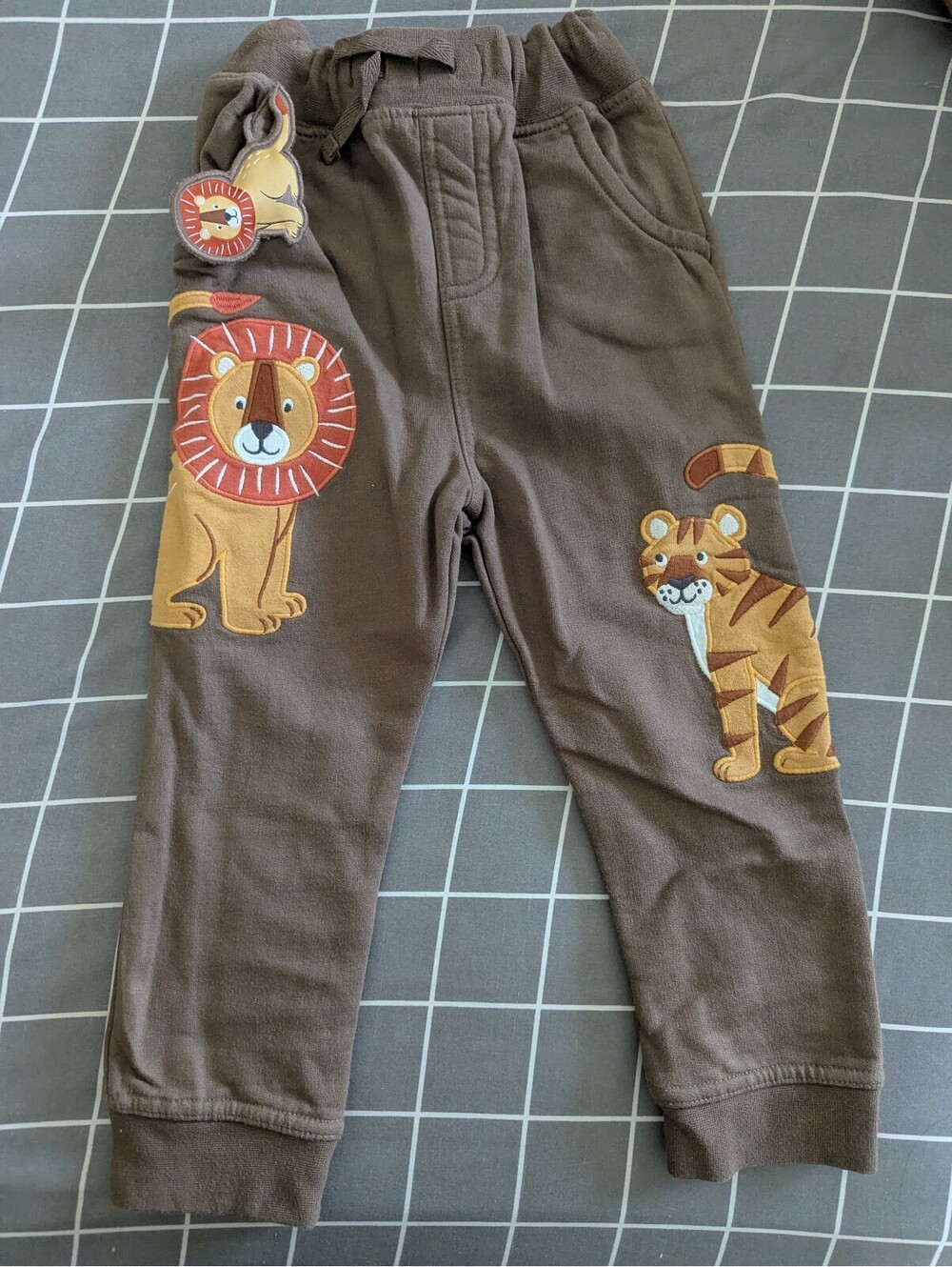 JoJo lions tigers applique joggers